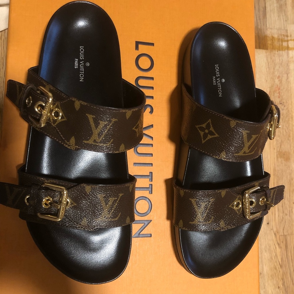 Louis Vuitton sandals  size 38